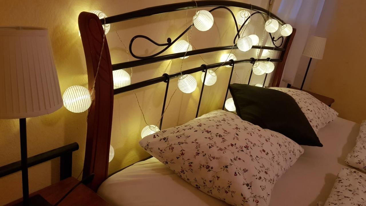 Apartman Lotos Mikulov Luaran gambar